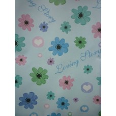 Decoupage papier lichtblauw met roze, groene en blauwe bloemen en harten