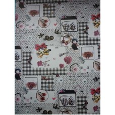 Decoupage papier zwart en wit met sieraden in roze tinten